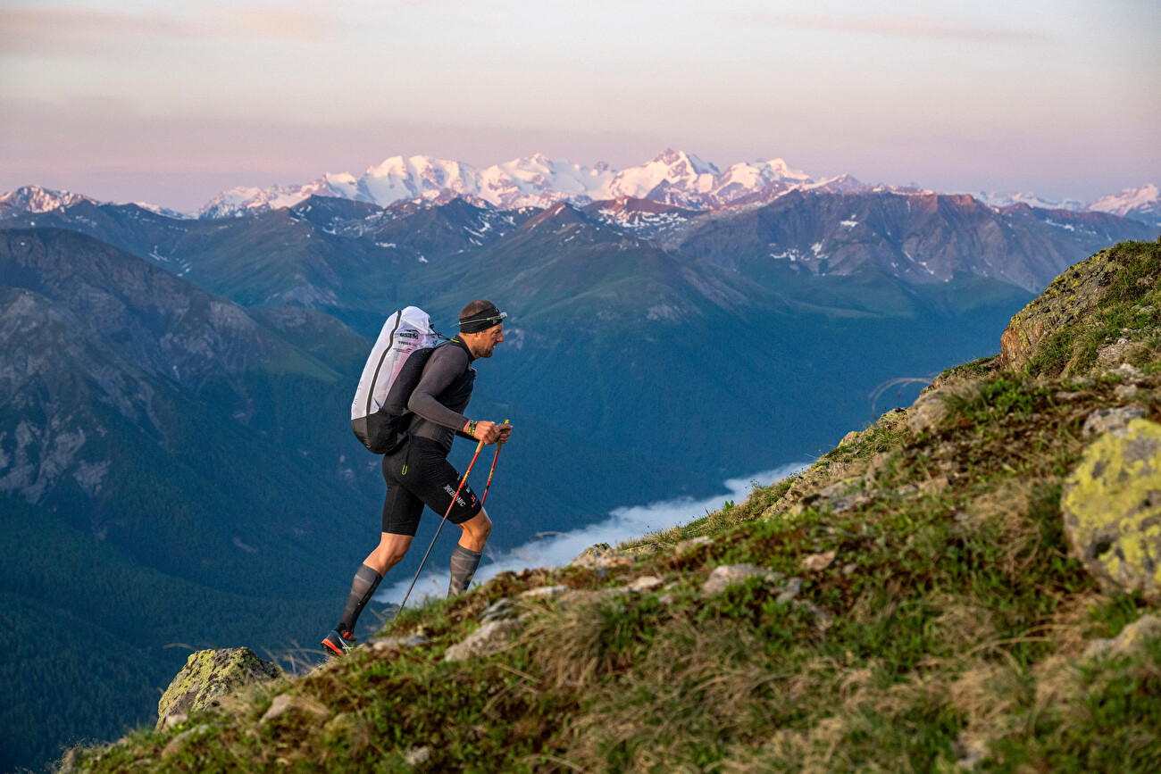 Red Bull X-Alps 2025 - Christian Maurer a fait de la randonnée pendant les al-Alps Red Bull en Suisse le 22 juin 2025