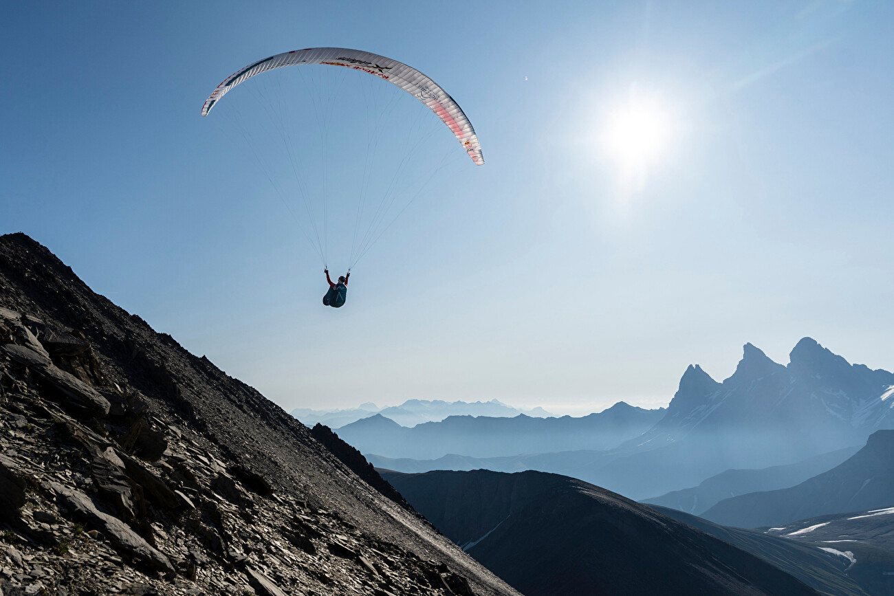 Red Bull X-Alps 2025 - Thomas Friedrich se produit pendant Red Bull X-Alps 2025 à Besse, en France, le 20.06.2025.