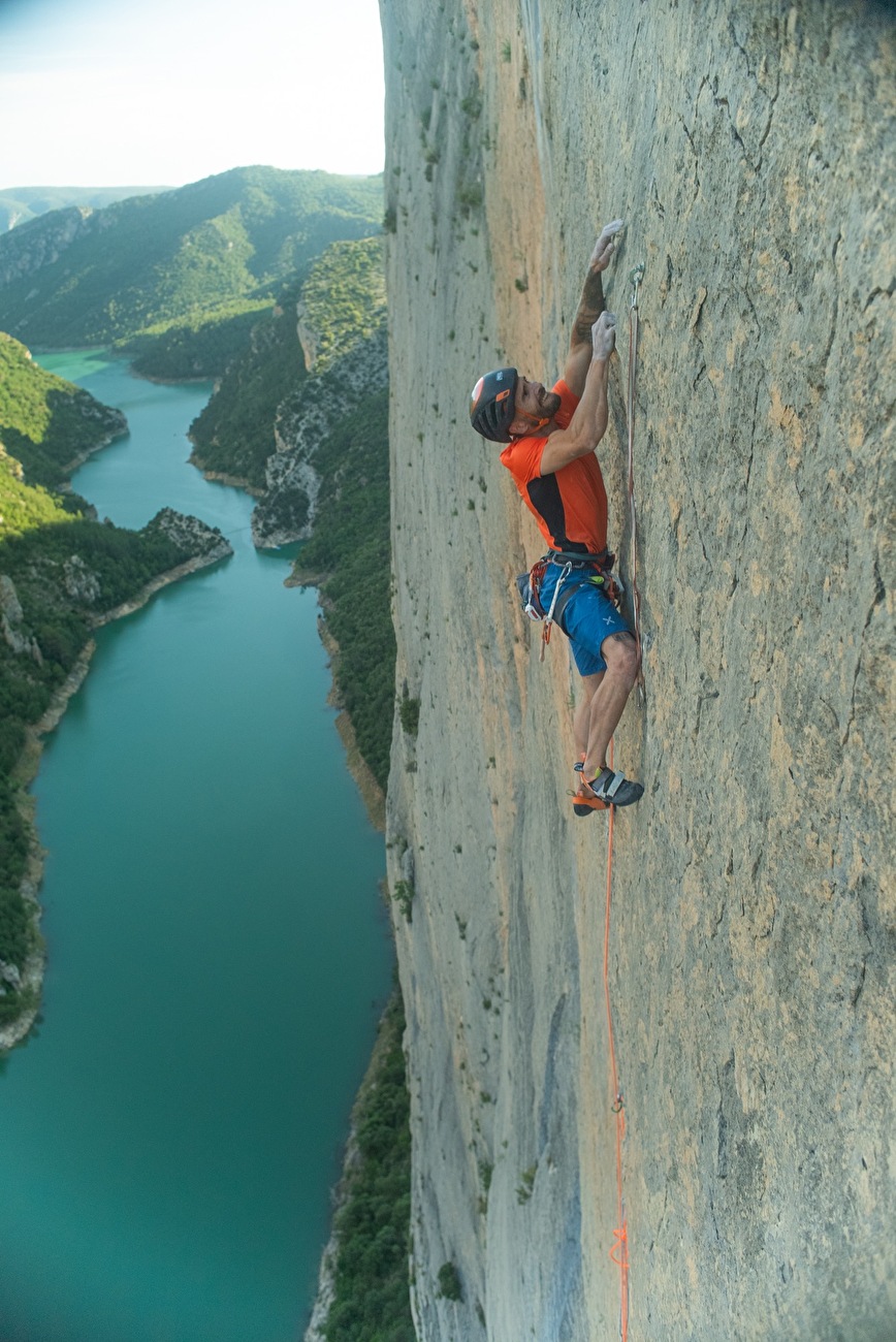 Edu Marín fait la première ascension gratuite de «Donec Perficiam» à Montrebei pour terminer «Trilogie ibérique»