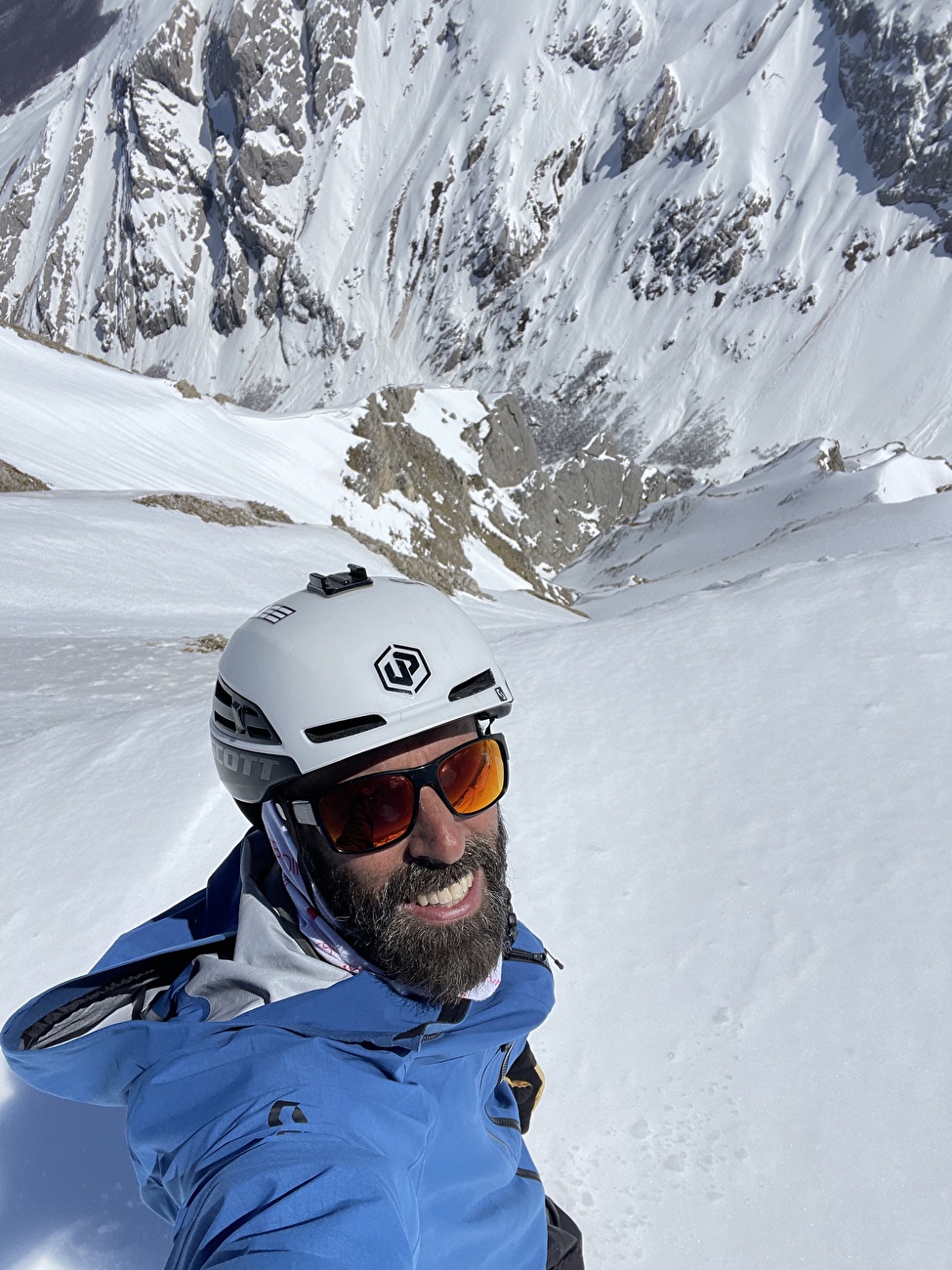 Intermesoli Lace, Gran Sasso, Roberto Parisse, Christian Tuttopetto - Première descente de ski intégrale de l'est de Pizzo Intermesoli, Gran Sasso d'Italia (Roberto Parisse, Christian Tuttopetto 11/04/2025)