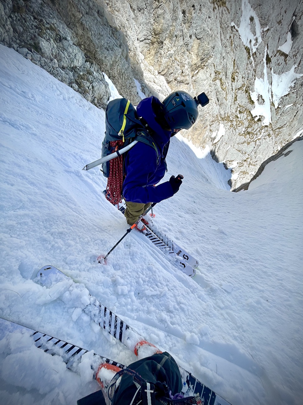 Intermesoli Lace, Gran Sasso, Roberto Parisse, Christian Tuttopetto - Première descente de ski intégrale de l'est de Pizzo Intermesoli, Gran Sasso d'Italia (Roberto Parisse, Christian Tuttopetto 11/04/2025)