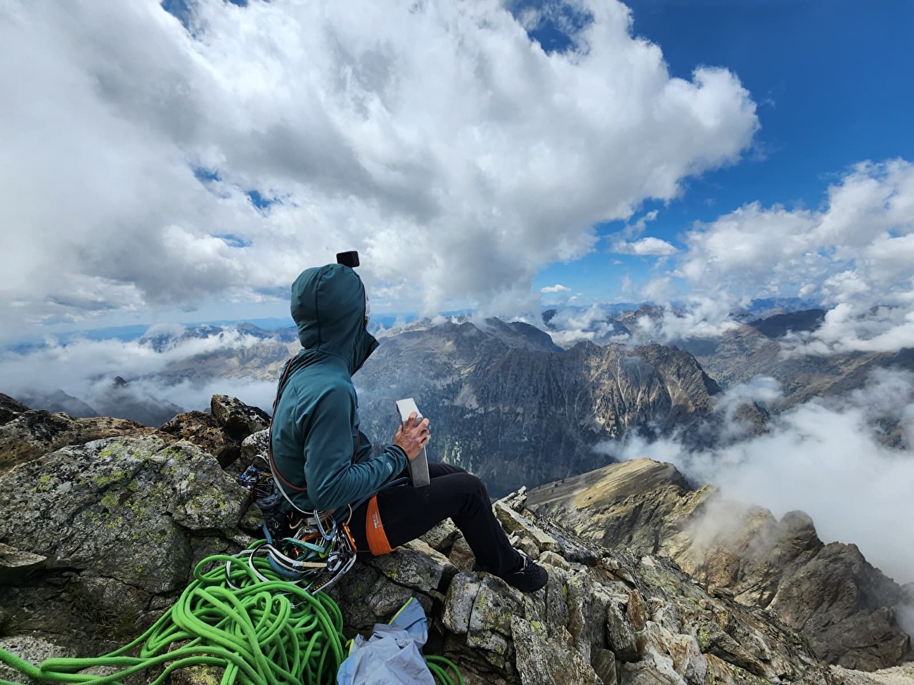 Sud 6, Aurélia Lanoë, Silvia Loreggian - Aurélia Lanoë au sommet de Corno Stella