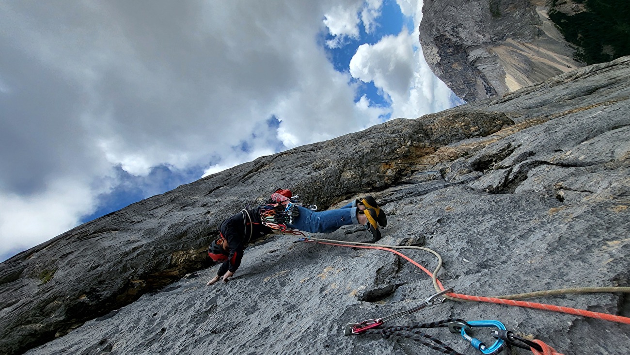 Avec Becchei, Dolomites, Daniele Bolognani, Davide Dallago - Le début de la hauteur 5 de 'Kindergarten' sur Col Becchei, Dolomites (Daniele Bolognani, Davide Dallago 12/07/2025)