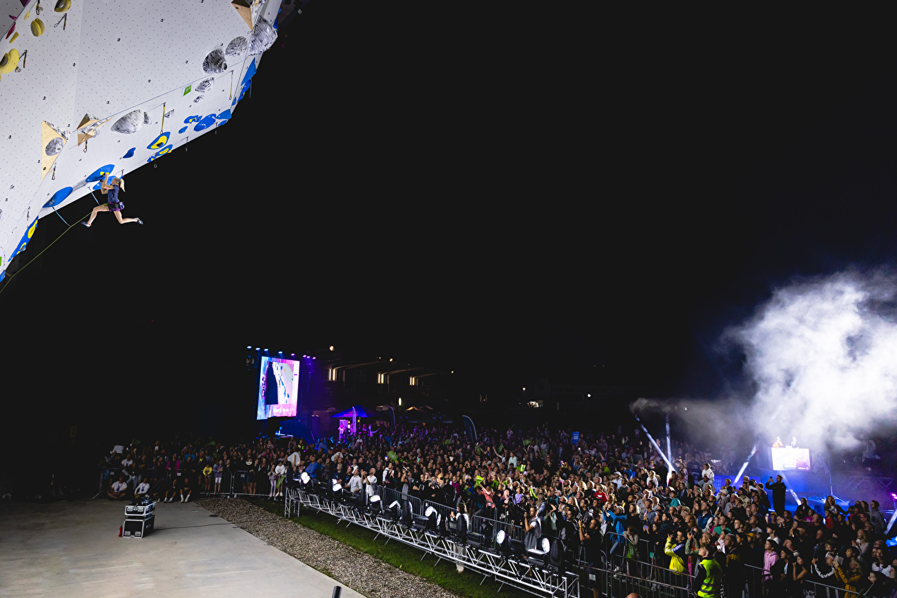 Janja Garnbret - Janja Garnbret au défi de charité d'escalade de 24 heures