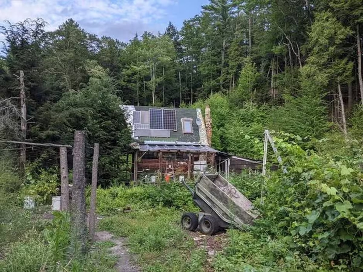 Expulsé de sa cabane après 27 ans d’isolement
