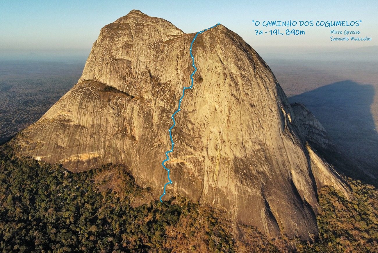 Première montée établie sur le mont Phandambiri au Mozambique