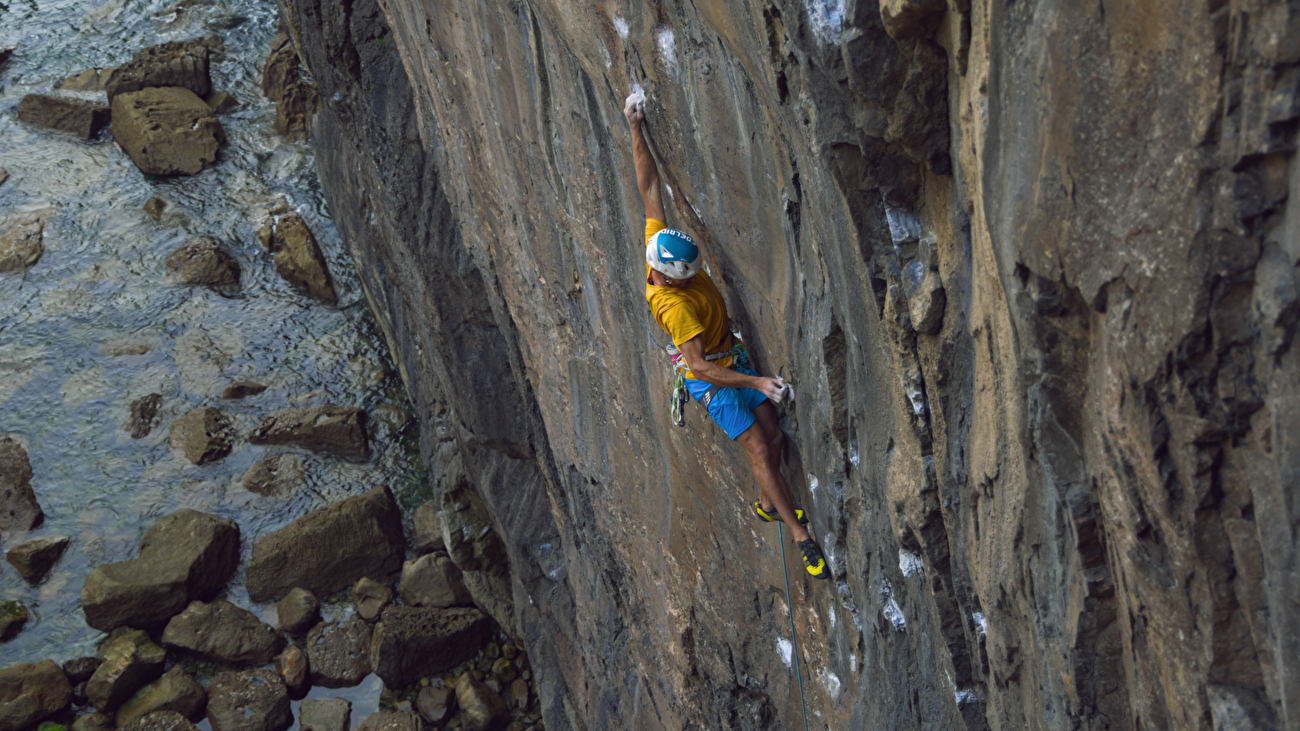Siebe Vanhee clignote très chaud, E9 Trad Pembroke au Pays de Galles