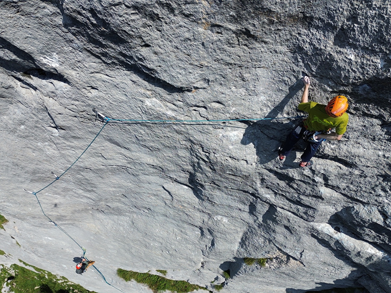 Monte Robon, Canin, Julian Alpes, Massimo Sacchi, Marco Stern - Paolo Stern Climbing `` La beauté ne connaît pas 'sur Monte Robon dans les Alpes juliennes, Ascend pour la première fois en 1997 par Massimo Sacchi et Marco Stern Stern