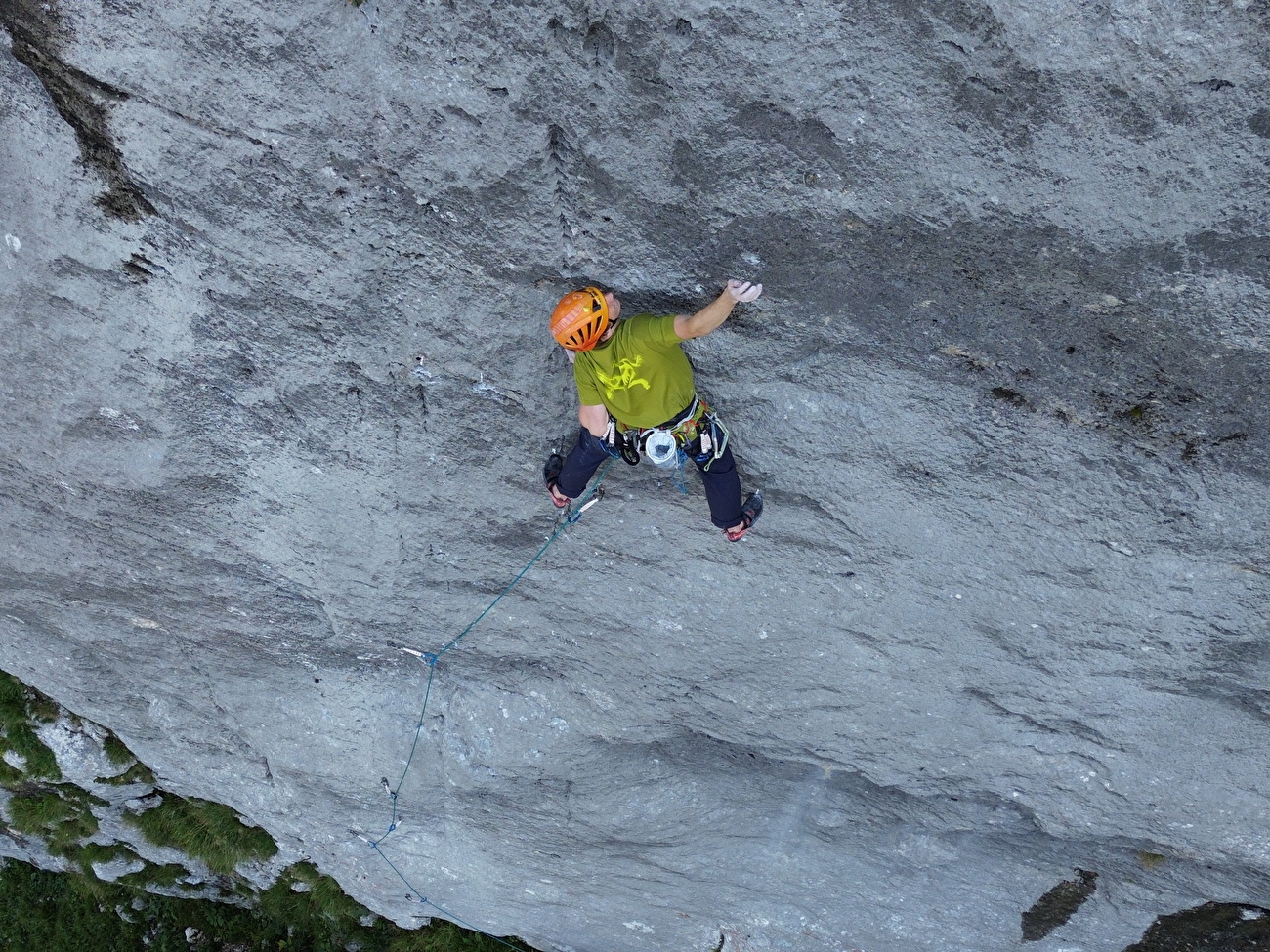 Monte Robon, Canin, Julian Alpes, Massimo Sacchi, Marco Stern - Paolo Stern Climbing `` La beauté ne connaît pas 'sur Monte Robon dans les Alpes juliennes, Ascend pour la première fois en 1997 par Massimo Sacchi et Marco Stern Stern