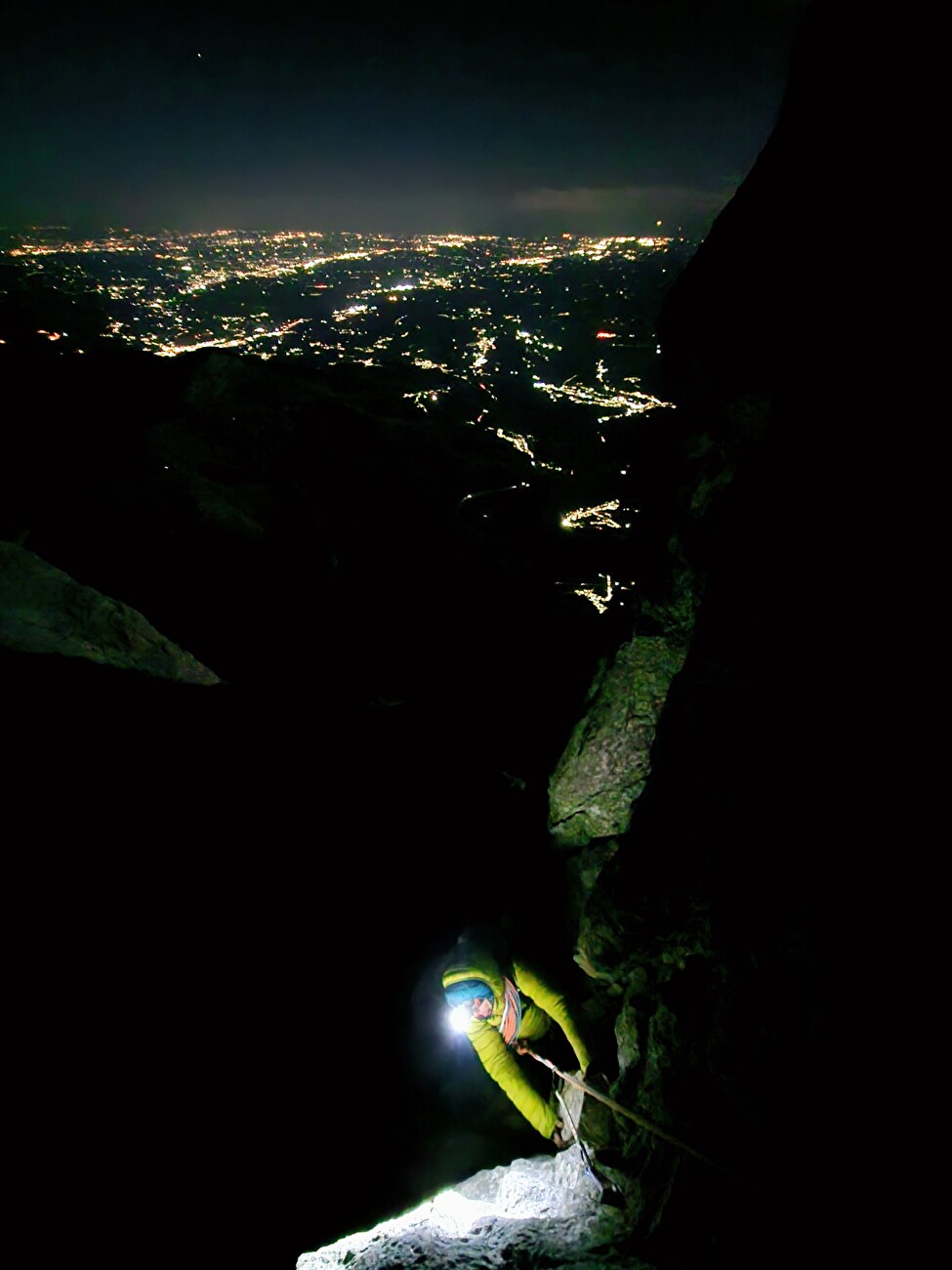 Gran Sasso Corno Grande Oriental Current IV Pilastro, Marco Malcangi, Fay Manners - La première ascension de `` pourtant nous allions '' sur le pilier IV de Horn Great Summit Eastern, Gran Sasso d'Italia (Marco Malcangi, Fay Manners 05/09/2025) Gran Sasso Corno Grande Oriental Current IV Pilastro, Marco Malcangi, Fay Manners - La première ascension de `` pourtant nous allions '' sur le pilier IV de Horn Great Summit Eastern, Gran Sasso d'Italia (Marco Malcangi, Fay Manners 05/09/2025)