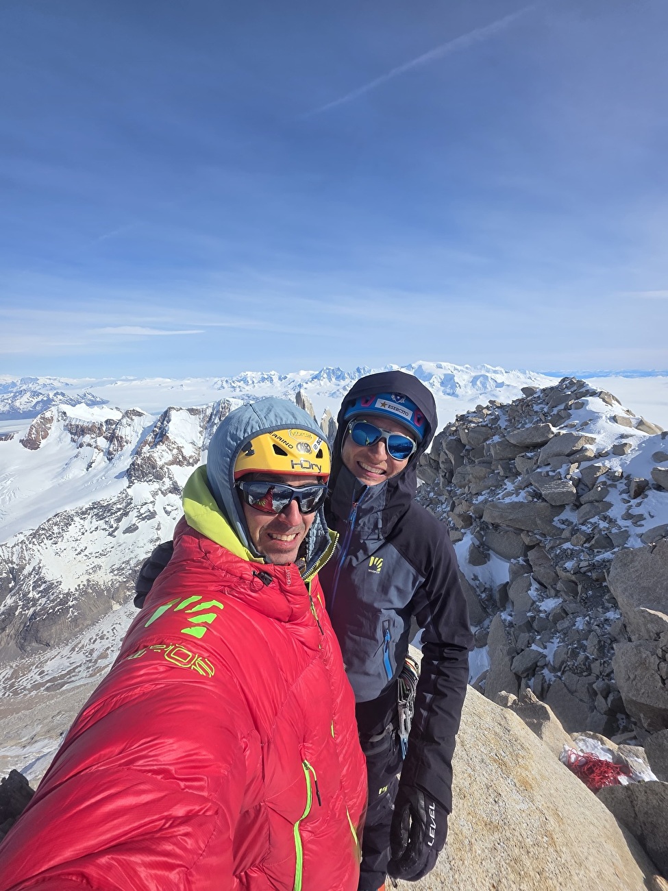 Via Casarotto Fitz Roy Patagonia, Matteo della Bordella, Marco Majorti - Matteo Della Border et Marco Majori faisant la première ascension d'hiver de la `` Via Casarotto '' sur Fitz Roy en Patagonie, 09/2025