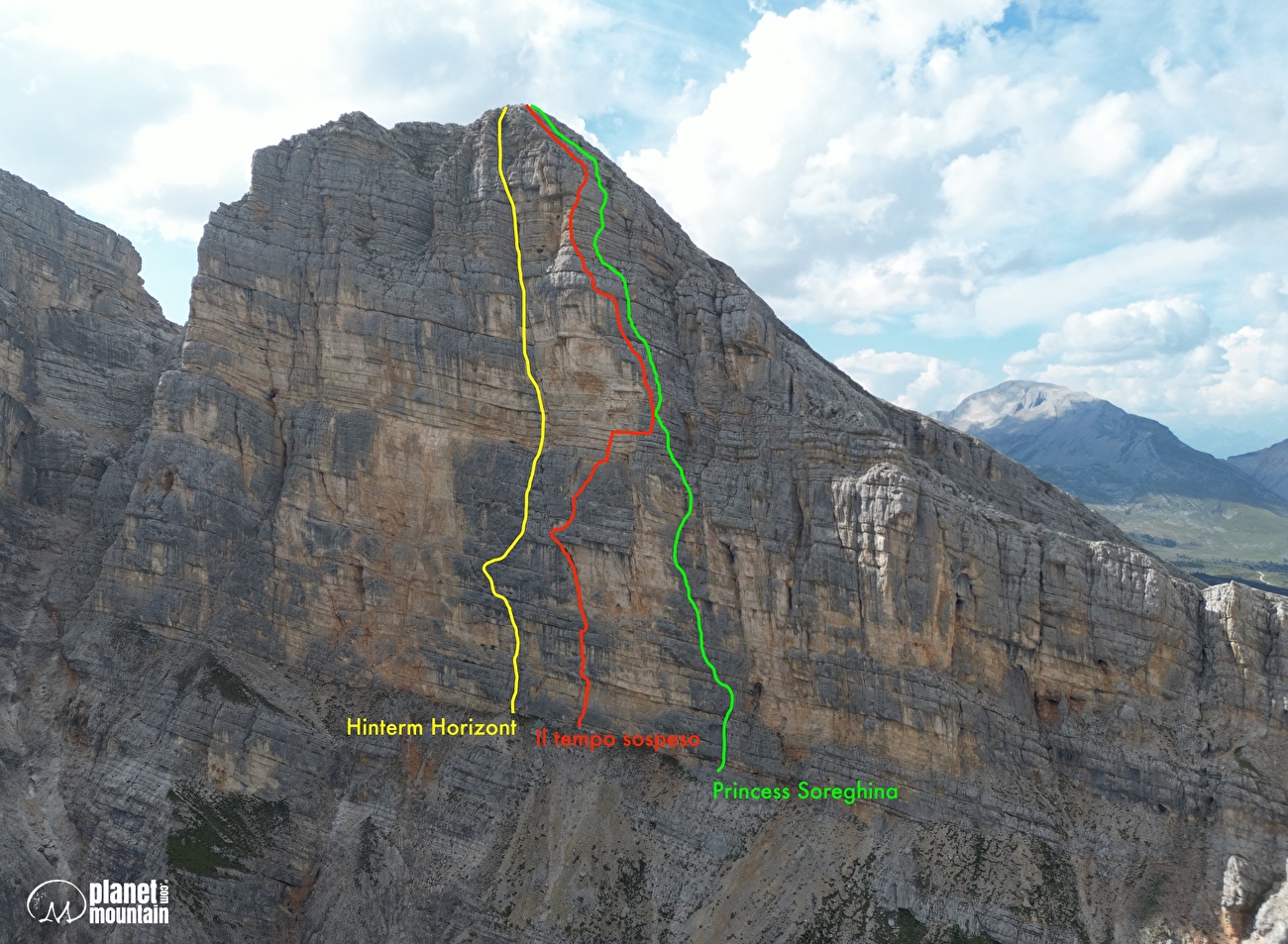 The Suspended Time, Furcia Rossa III Dolomites, Luca Ducoli, Leo Gheza - Les montées sur la face sud de Furcia Rossa III, Dolomites. Jaune: Hintermter Horizont (Hubert Eisande, Simon Kehrer 2021/22). Rouge: The Suspended Time (Luca Ducoli, Leo Gheza 08/2025). Green: Princess Soreghina (Hubert Eisande, Simon Kehrer) The Suspended Time, Furcia Rossa III Dolomites, Luca Ducoli, Leo Gheza - Les montées sur la face sud de Furcia Rossa III, Dolomites. Jaune: Hintermter Horizont (Hubert Eisande, Simon Kehrer 2021/22). Rouge: The Suspended Time (Luca Ducoli, Leo Gheza 08/2025). Green: Princess Soreghina (Hubert Eisande, Simon Kehrer)