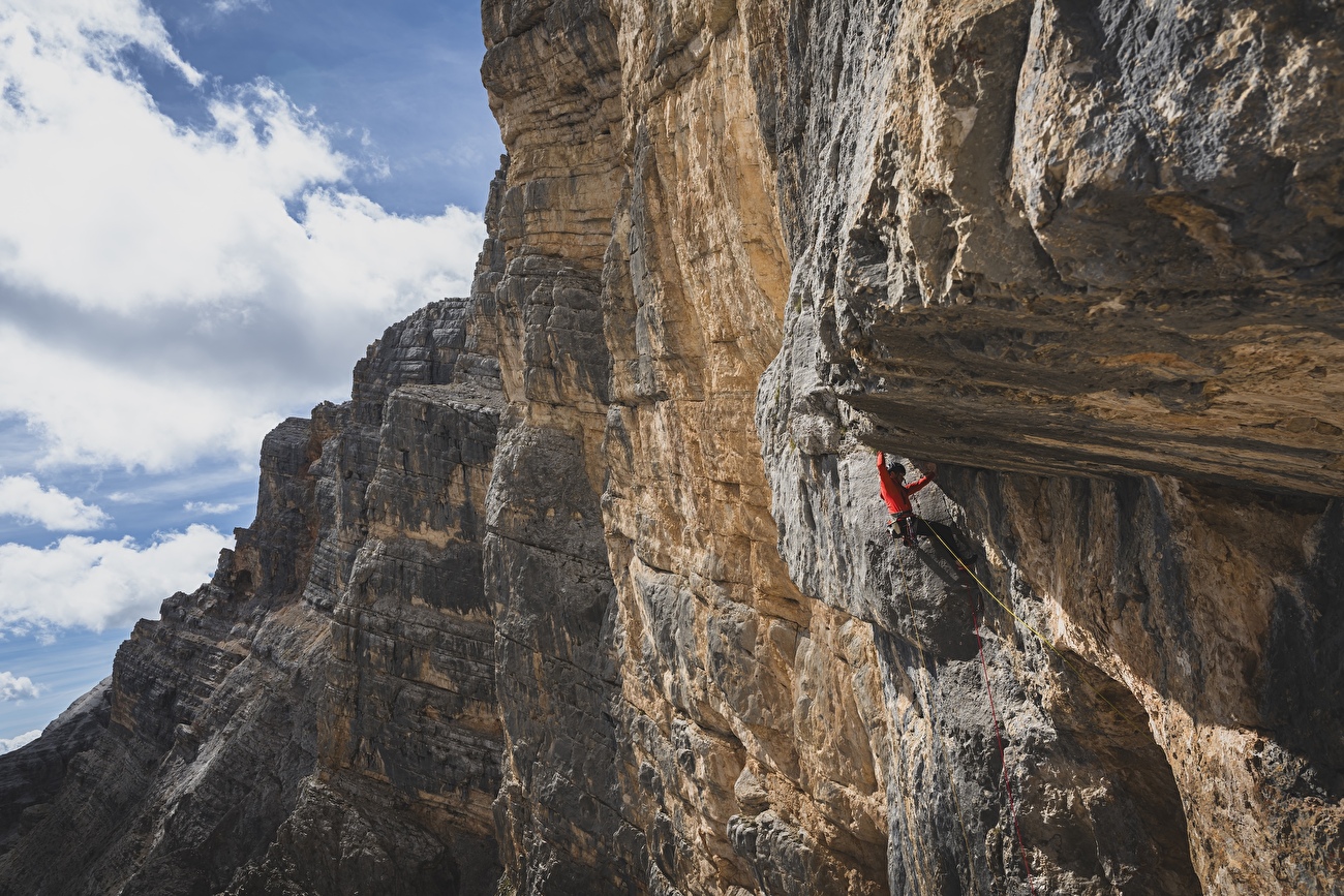 The Suspended Time, Furcia Rossa III Dolomites, Luca Ducoli, Leo Gheza - La première ascension de 'il Temple Suspendu' sur Furcia Rossa III, Dolomites (Luca Ducoli, Leo Gheza 08/2025) The Suspended Time, Furcia Rossa III Dolomites, Luca Ducoli, Leo Gheza - La première ascension de 'il Temple Suspendu' sur Furcia Rossa III, Dolomites (Luca Ducoli, Leo Gheza 08/2025)