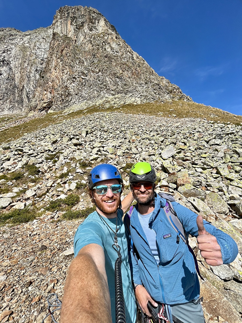 Mont Noir de Pouterey, Mont Bluni, Nicciolò Marra, Gianluco Marra - La première biance par la plus wunly, Gianluuca Marra été 2025) Mont Noir de Pouterey, Mont Bluni, Nicciolò Marra, Gianluco Marra - La première biance par la plus wunly, Gianluuca Marra été 2025)