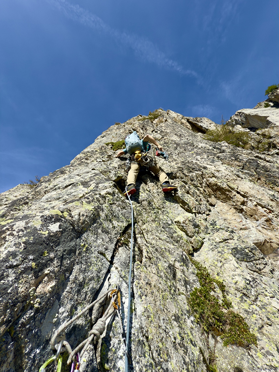 Mont Noir de Pouterey, Mont Bluni, Nicciolò Marra, Gianluco Marra - La première biance par la plus wunly, Gianluuca Marra été 2025) Mont Noir de Pouterey, Mont Bluni, Nicciolò Marra, Gianluco Marra - La première biance par la plus wunly, Gianluuca Marra été 2025)