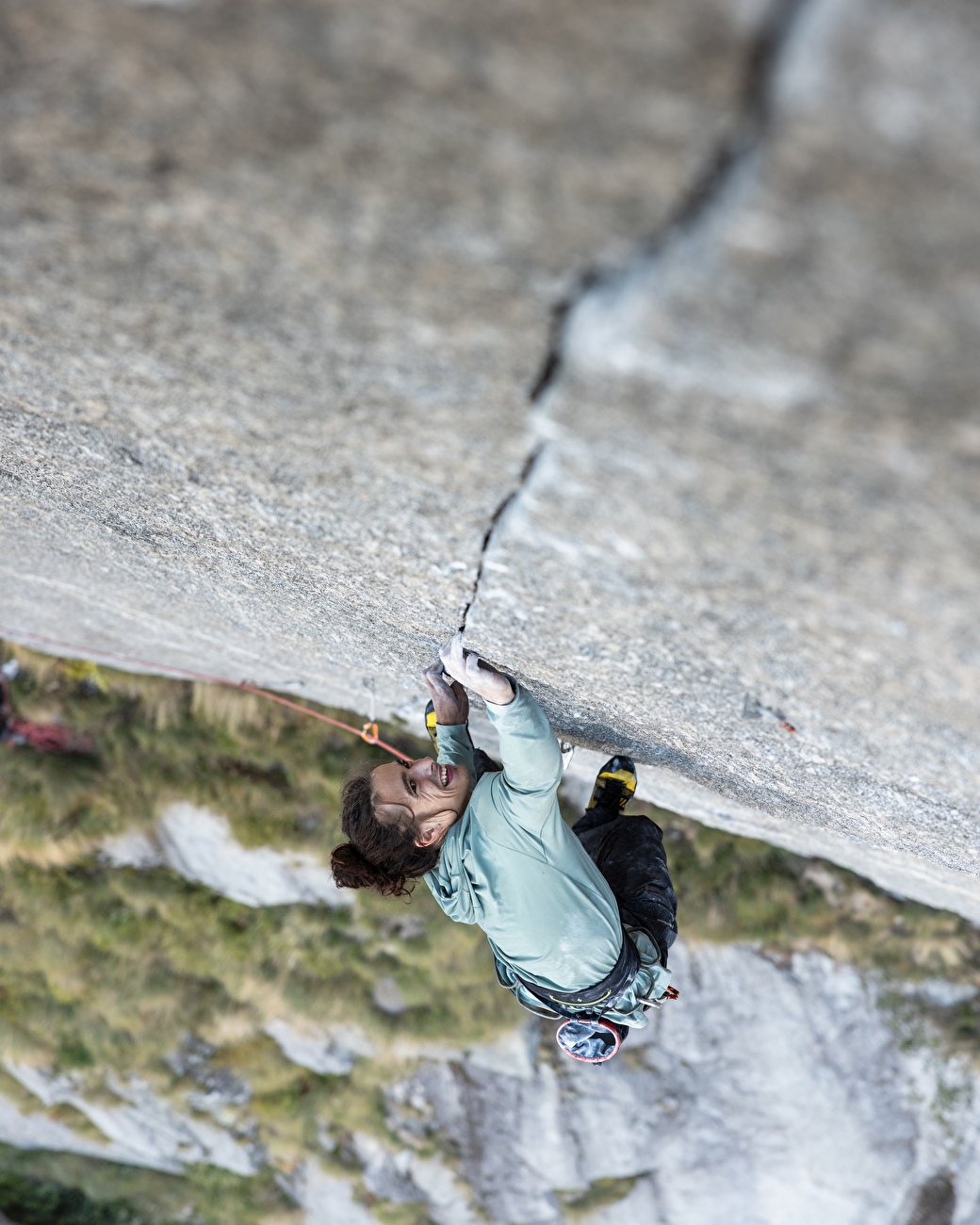 Joy Division Qualido, Val Qualido, Val Di Mello, Alessandro Larcher, Pietro Vidi - Pietro Vidi Climbing 'Joy Division' sur Qualido dans Val Qualido, Val Di Mello, 09/2025 Joy Division Qualido, Val Qualido, Val Di Mello, Alessandro Larcher, Pietro Vidi - Pietro Vidi Climbing 'Joy Division' sur Qualido dans Val Qualido, Val Di Mello, 09/2025
