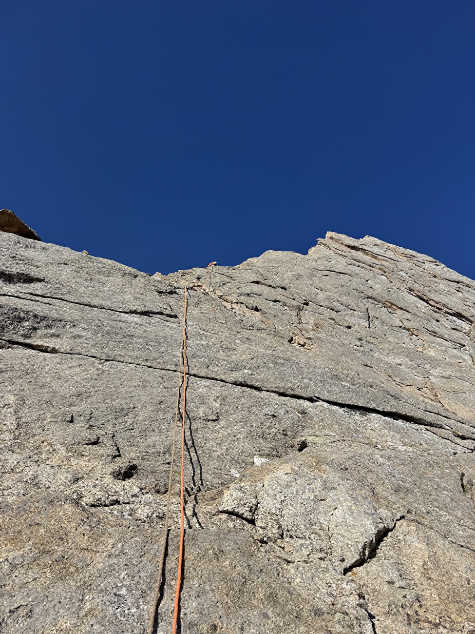 Ak-Su Valley, Pamir Alay, Kirgyzstan, Leon Dobrzański, Piotr Kowalczyk, Paweł Zieliński-la première ascension de `` Phillar of Experience '' sur Pik 4300 dans la vallée d'Ak-Su, Pamir Alay, Kyrgyzstan (Leon Dobza. Zieliński 20-21/08/2025) Ak-Su Valley, Pamir Alay, Kirgyzstan, Leon Dobrzański, Piotr Kowalczyk, Paweł Zieliński-la première ascension de `` Phillar of Experience '' sur Pik 4300 dans la vallée d'Ak-Su, Pamir Alay, Kyrgyzstan (Leon Dobza. Zieliński 20-21/08/2025)