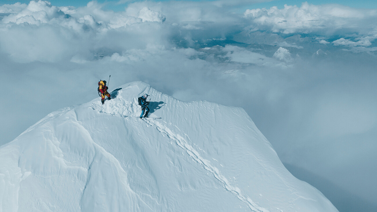 Andrzej Bargiel Everest - Andrzej Bargies faisant la première descente de ski complète de l'Everest sans oxygène en bouteille, septembre 2025 Andrzej Bargiel Everest - Andrzej Bargies faisant la première descente de ski complète de l'Everest sans oxygène en bouteille, septembre 2025