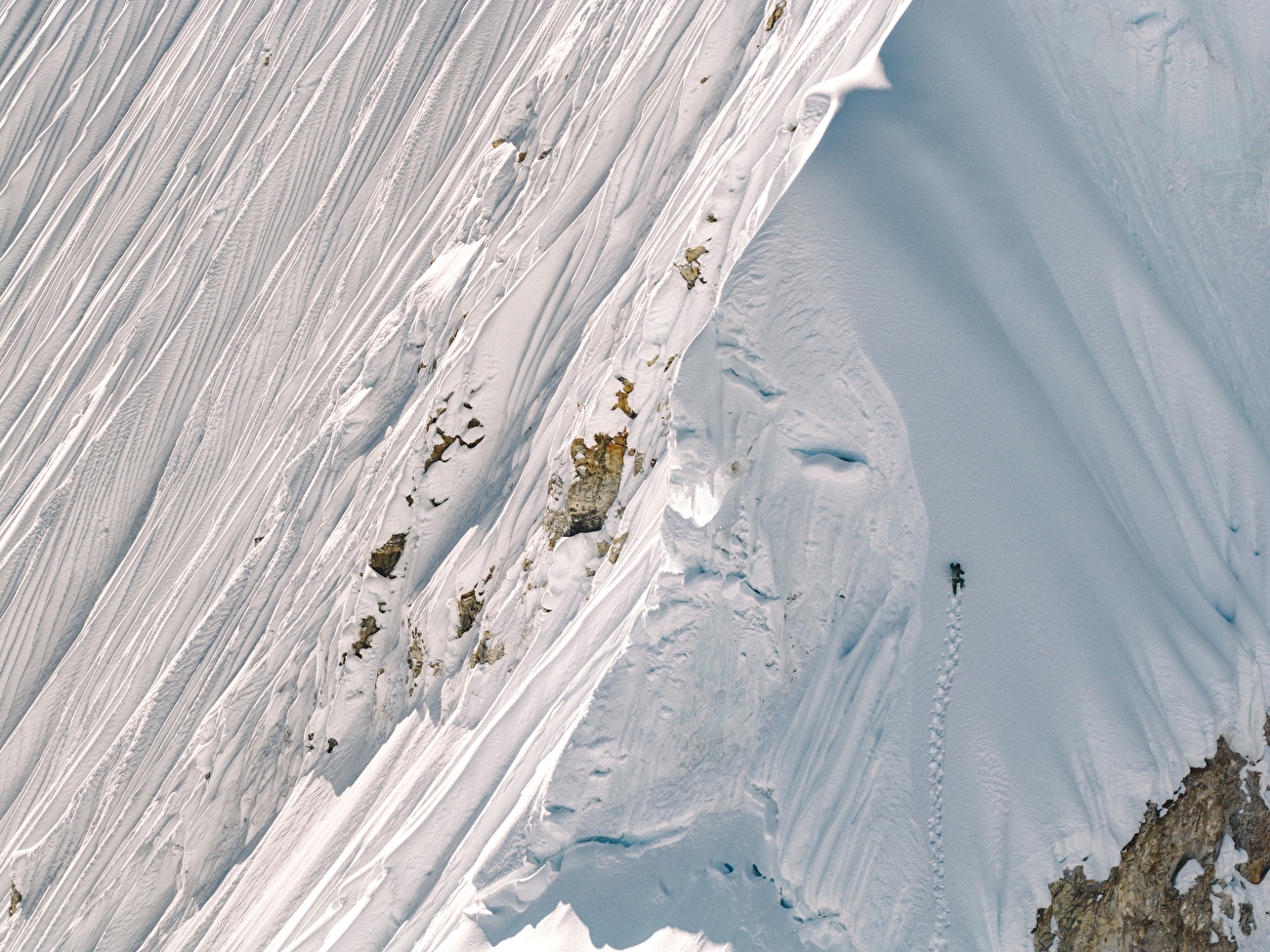 Anidesh Chuli Népal, Nicolas Jean, Benjamin Védrines - Nicolas Jean et Benjamin Védrines faisant la première ascension d'Anidesh Chuli (6808m) au Népal, septembre 2025 Anidesh Chuli Népal, Nicolas Jean, Benjamin Védrines - Nicolas Jean et Benjamin Védrines faisant la première ascension d'Anidesh Chuli (6808m) au Népal, septembre 2025