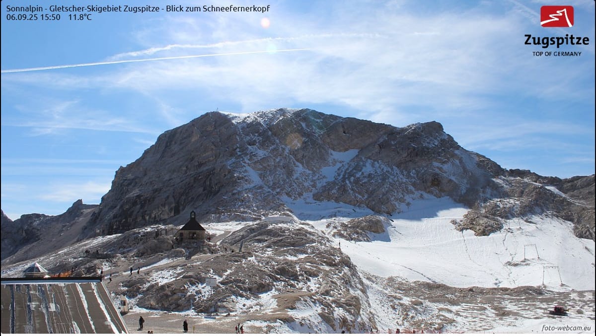 Glaciers de début de saison ouverts: la neige revient aux Alpes et à la Scandinavie