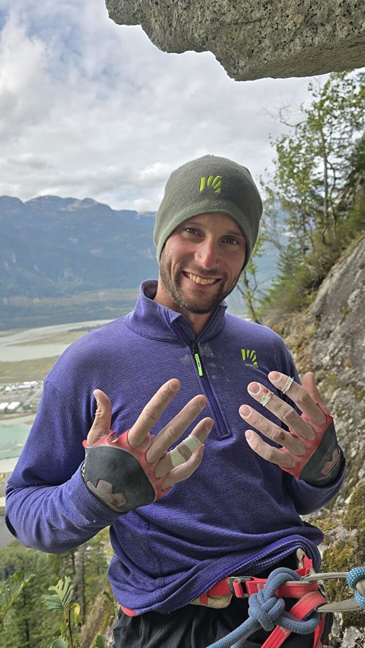 Jernej Kruder fait une ascension commerciale rare du requin (5.14b / 8c) à Squamish au Canada