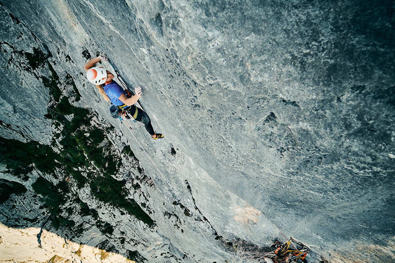 Lara Neumeier envoie la fin du silence, 8B + MP sur Feuerhorn