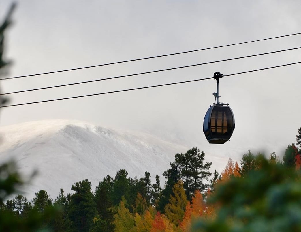 Le front froid apporte de la neige précoce à l'ouest de l'Amérique du Nord