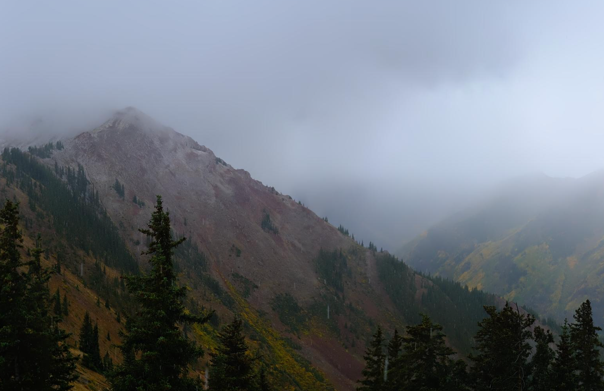 Le premier goût de l'hiver du Colorado arrive avec la pluie et la neige de montagne