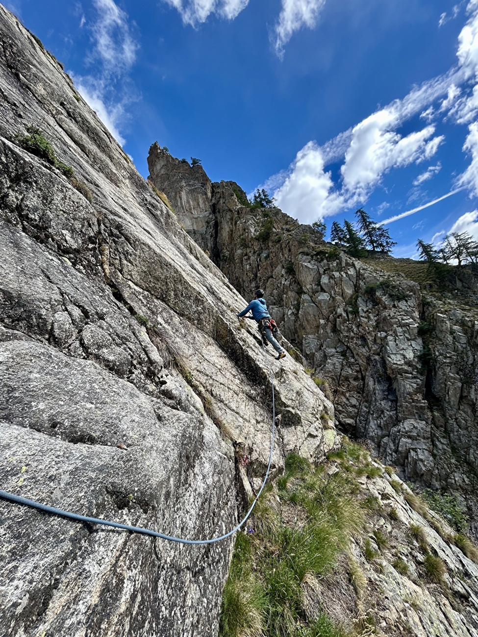 New Christian Climb Fred au Mont Niir de Peuterey (Mont Blanc) par Lunatu, Gianluca Marra