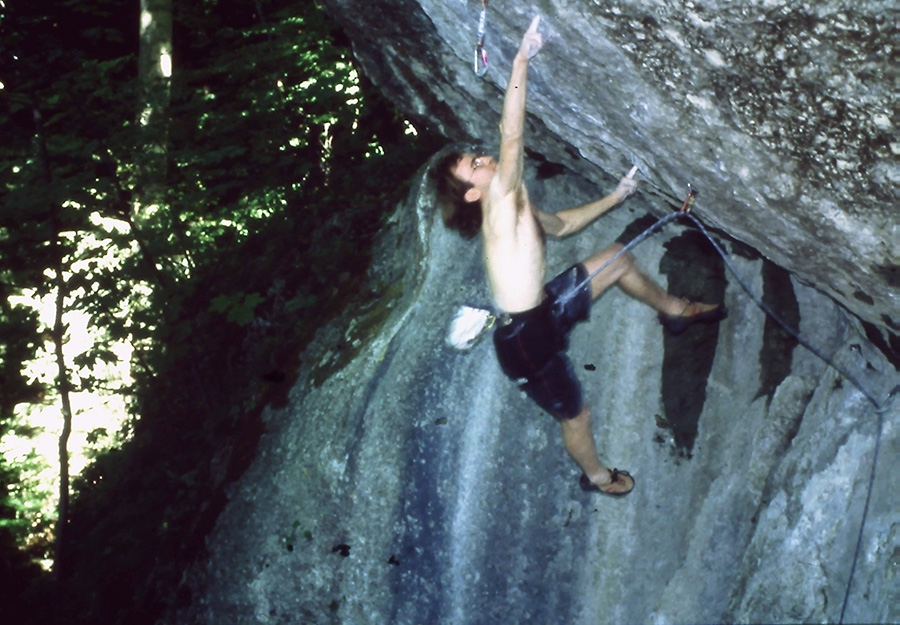 Iker Pou - Iker Pou escalade Action Directe à Frankenjura, Allemagne en 2000. Iker Pou - Iker Pou escalade Action Directe à Frankenjura, Allemagne en 2000.