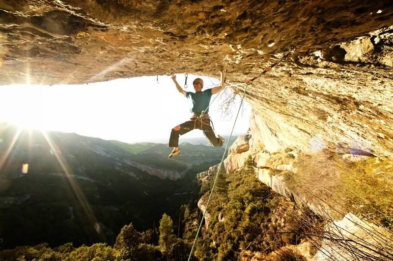 Iker Pou - Iker Pou libérant Nit de bruixes 9a+ à Margalef, Espagne. Iker Pou - Iker Pou libérant Nit de bruixes 9a+ à Margalef, Espagne.