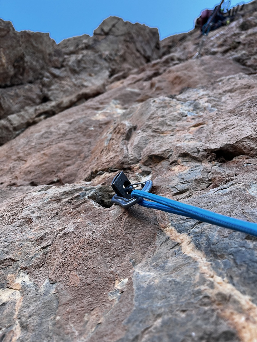 Jebel Oujdad, Taghia, Maroc, Lukas Buchberger, Florian Frank - La première ascension des 'Hawaii Girls' (7c+, 180m) sur la face NE du Jebel Oujdad à Taghia, Maroc (Lukas Buchberger, Florian Frank 12/2025) Jebel Oujdad, Taghia, Maroc, Lukas Buchberger, Florian Frank - La première ascension des 'Hawaii Girls' (7c+, 180m) sur la face NE du Jebel Oujdad à Taghia, Maroc (Lukas Buchberger, Florian Frank 12/2025)