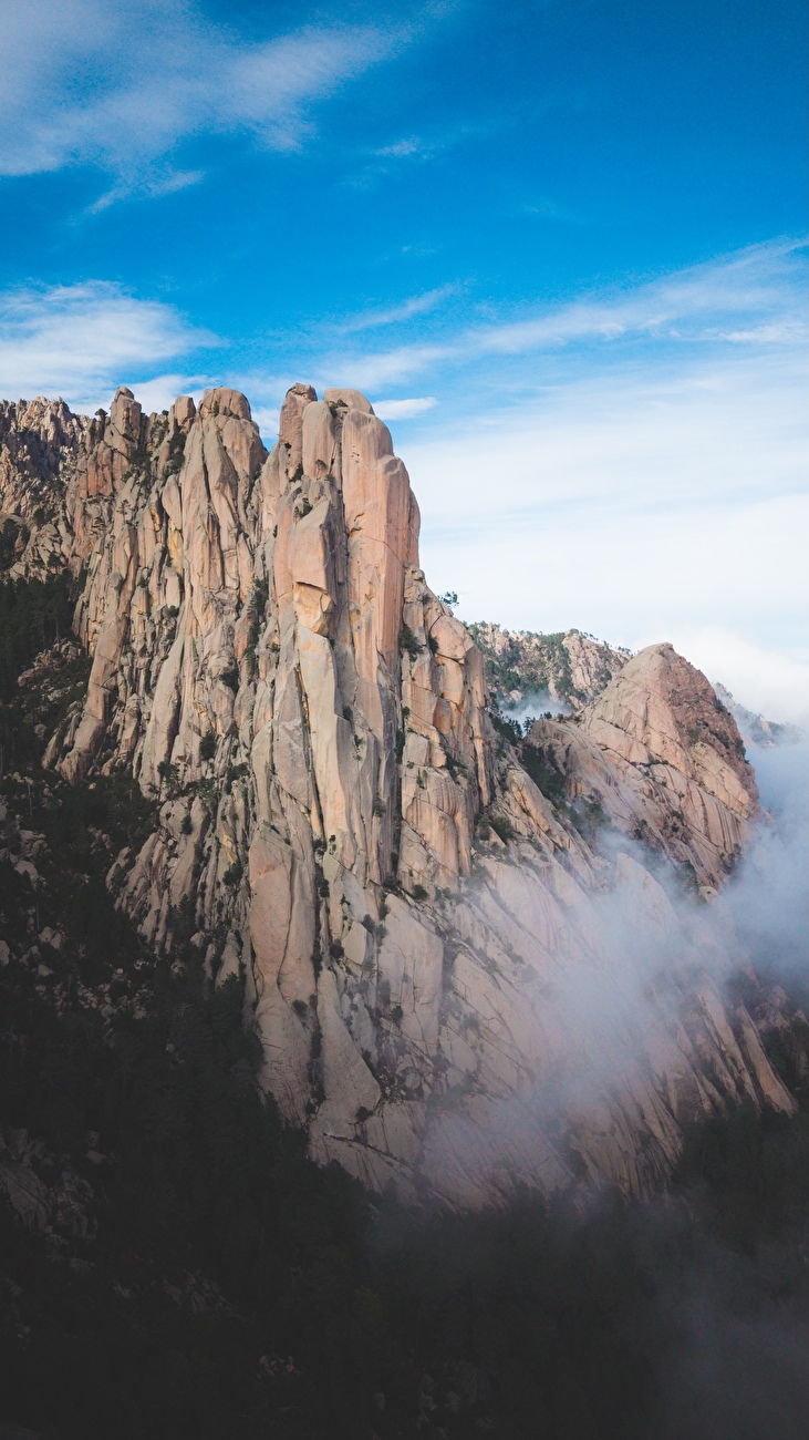 Corse Bavella, Punta Lunarda, Arthur Delicque, Hugo Parmentier, Symon Welfringer - La première ascension de 'Résurrection' sur Punta Lunarda dans le massif de Bavella en Corse (Hugo Parmentier, Symon Welfringer automne 2025) Corse Bavella, Punta Lunarda, Arthur Delicque, Hugo Parmentier, Symon Welfringer - La première ascension de 'Résurrection' sur Punta Lunarda dans le massif de Bavella en Corse (Hugo Parmentier, Symon Welfringer automne 2025)
