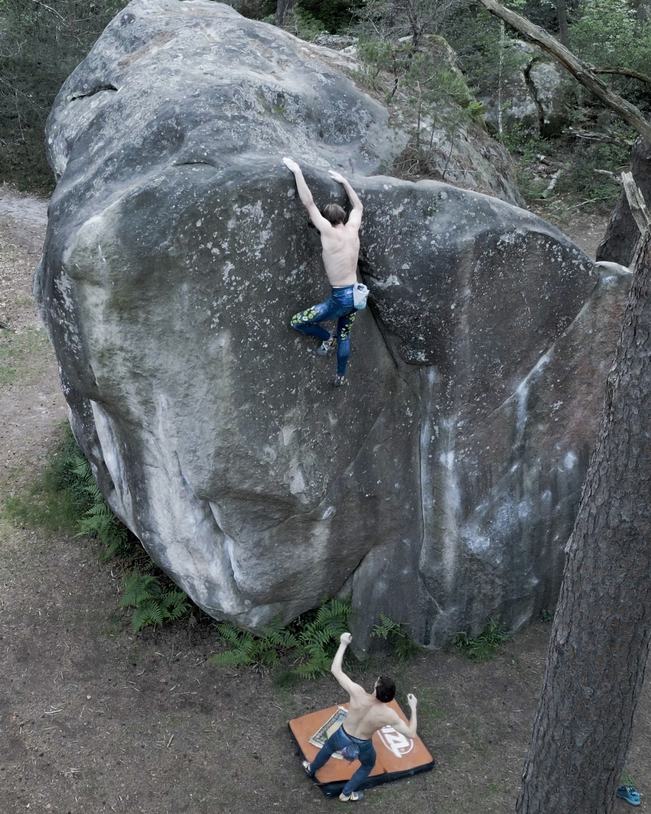 Sébastien Berthe, Hugo Parmentier, Fontainebleau - Seb Berthe & Hugo Parmentier gravissent 100 Fontainebleau 7A en une journée le 14 mai 2023 Sébastien Berthe, Hugo Parmentier, Fontainebleau - Seb Berthe & Hugo Parmentier gravissent 100 Fontainebleau 7A en une journée le 14 mai 2023