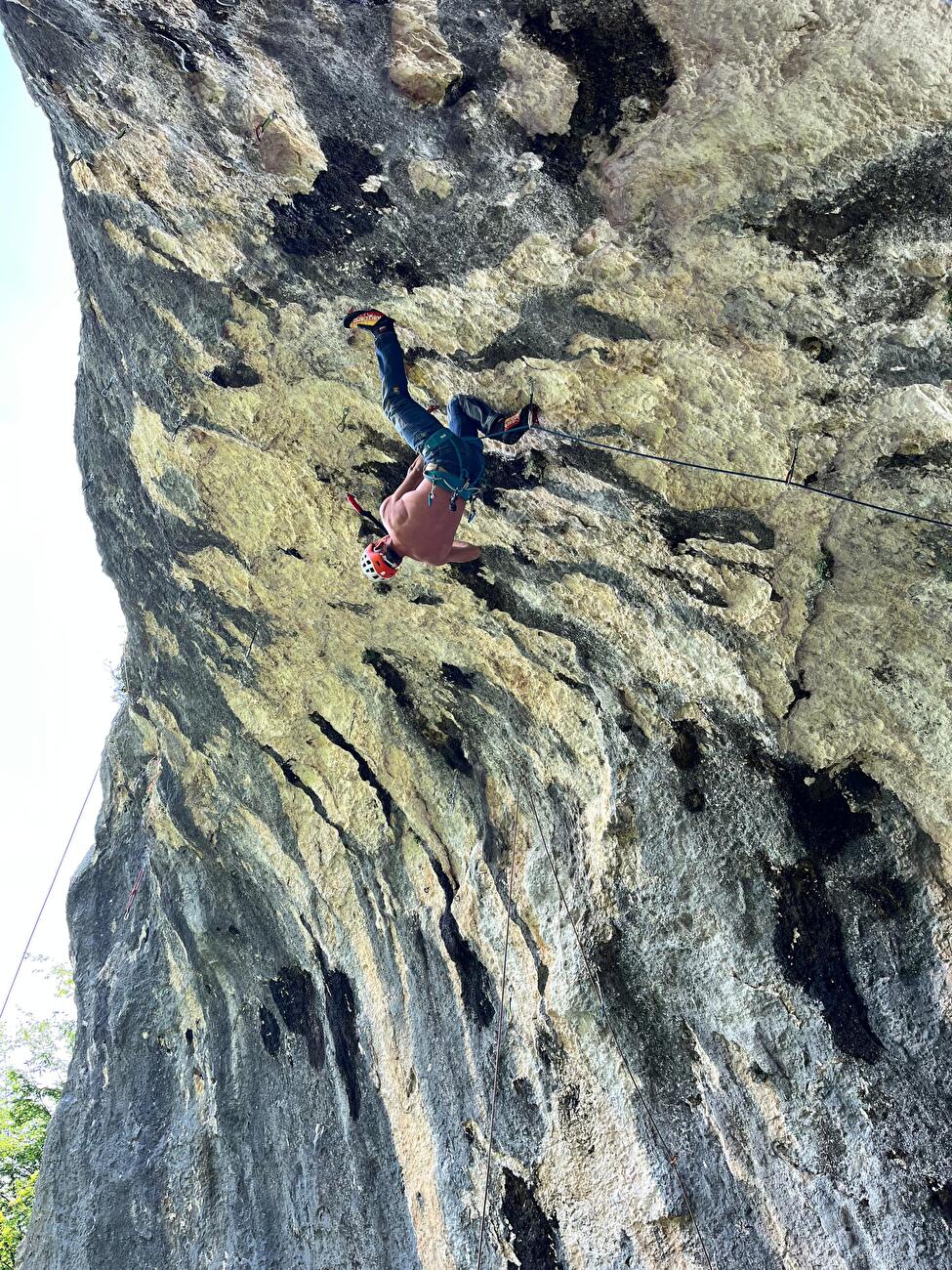 Ginedryo Collepardo drytooling - Massimo Tofani escalade 'Friends of Dry' à Ginedryo, Collepardo Ginedryo Collepardo drytooling - Massimo Tofani escalade 'Friends of Dry' à Ginedryo, Collepardo