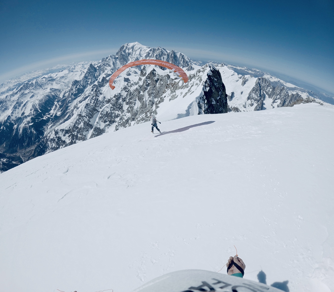 Eiger, Matterhorn, Grandes Jorasses, Benjamin Védrines, Léo Billon - Grandes Jorasses 'Colton-McIntyre' (Benjamin Védrines, Léo Billon 11/04/2025) Eiger, Matterhorn, Grandes Jorasses, Benjamin Védrines, Léo Billon - Grandes Jorasses 'Colton-McIntyre' (Benjamin Védrines, Léo Billon 11/04/2025)