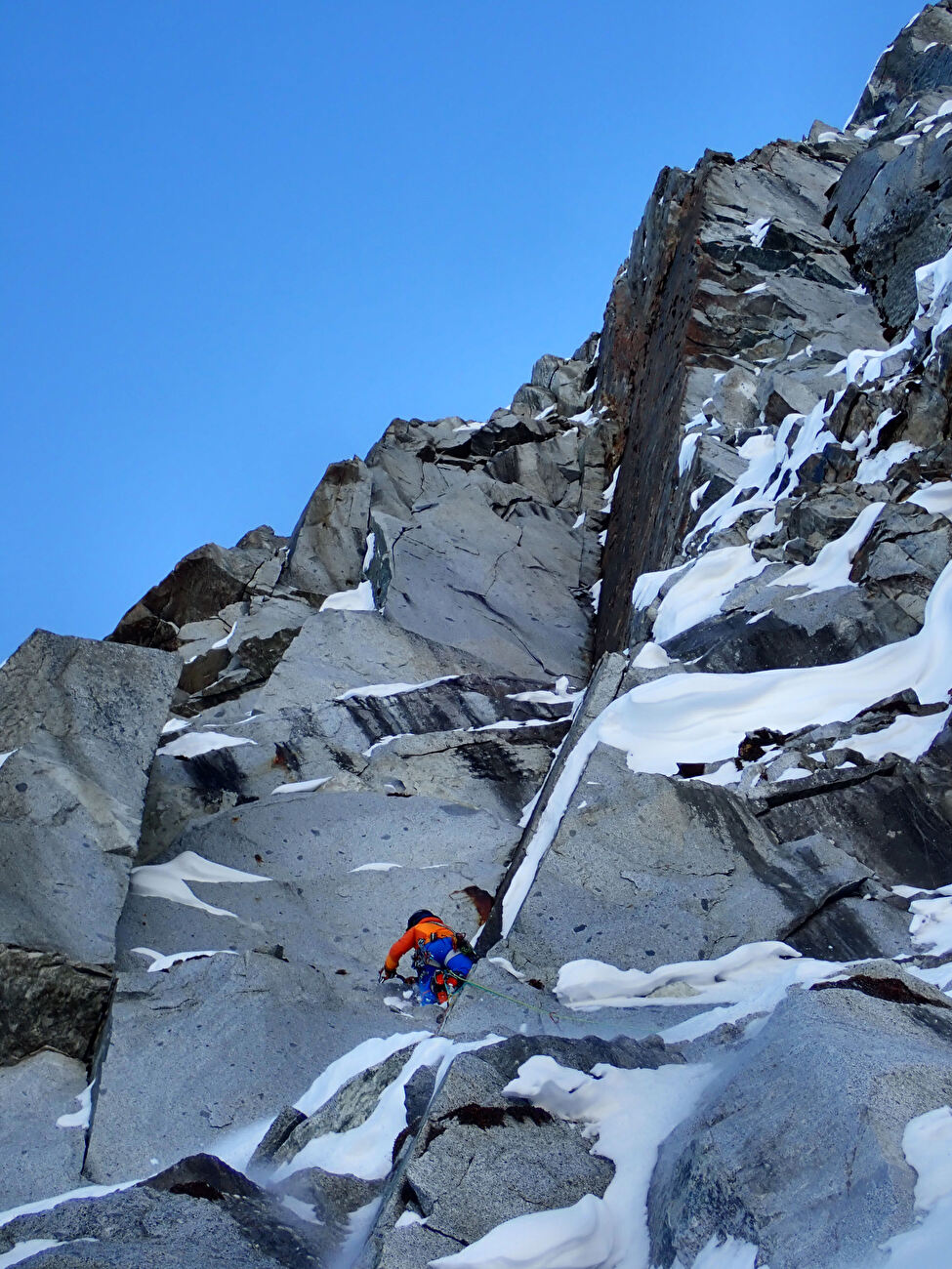 Cima Busazza Presanella, Natural Logic, Emanuele Andreozzi, Stefano Falezza - Réalisation de la première ascension de 'Natural Logic' sur Cima Busazza, Presanella (Emanuele Andreozzi, Stefano Falezza 14/12/2025) Cima Busazza Presanella, Natural Logic, Emanuele Andreozzi, Stefano Falezza - Réalisation de la première ascension de 'Natural Logic' sur Cima Busazza, Presanella (Emanuele Andreozzi, Stefano Falezza 14/12/2025)