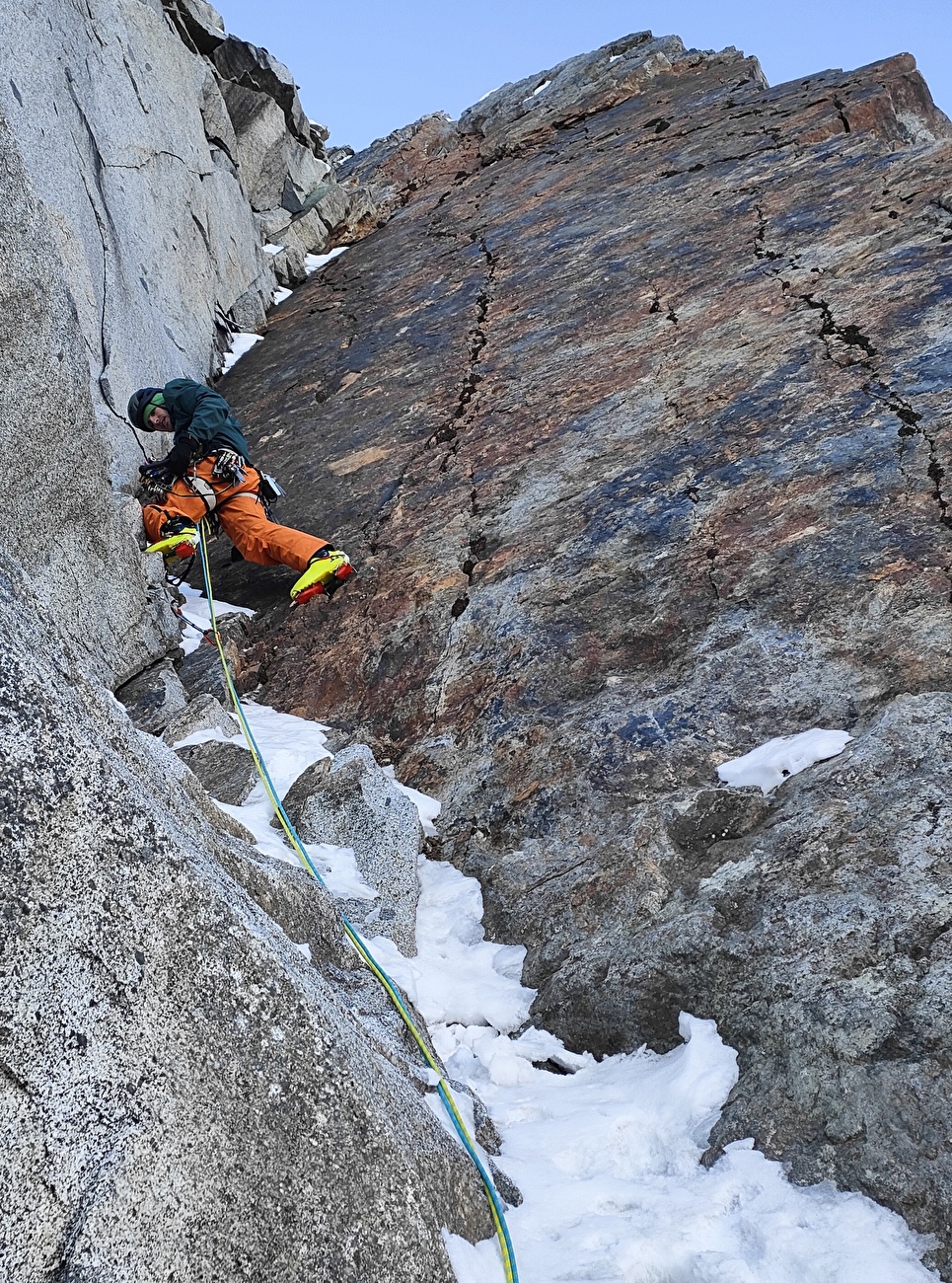 Cima Busazza Presanella, Natural Logic, Emanuele Andreozzi, Stefano Falezza - Réalisation de la première ascension de 'Natural Logic' sur Cima Busazza, Presanella (Emanuele Andreozzi, Stefano Falezza 14/12/2025) Cima Busazza Presanella, Natural Logic, Emanuele Andreozzi, Stefano Falezza - Réalisation de la première ascension de 'Natural Logic' sur Cima Busazza, Presanella (Emanuele Andreozzi, Stefano Falezza 14/12/2025)