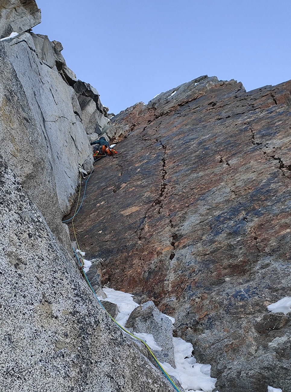 Cima Busazza Presanella, Natural Logic, Emanuele Andreozzi, Stefano Falezza - Réalisation de la première ascension de 'Natural Logic' sur Cima Busazza, Presanella (Emanuele Andreozzi, Stefano Falezza 14/12/2025) Cima Busazza Presanella, Natural Logic, Emanuele Andreozzi, Stefano Falezza - Réalisation de la première ascension de 'Natural Logic' sur Cima Busazza, Presanella (Emanuele Andreozzi, Stefano Falezza 14/12/2025)