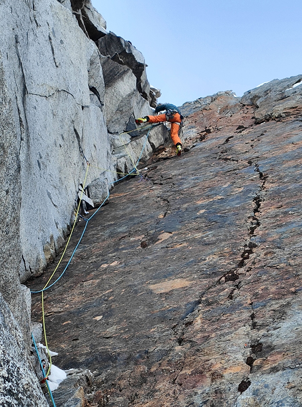 Cima Busazza Presanella, Natural Logic, Emanuele Andreozzi, Stefano Falezza - Réalisation de la première ascension de 'Natural Logic' sur Cima Busazza, Presanella (Emanuele Andreozzi, Stefano Falezza 14/12/2025) Cima Busazza Presanella, Natural Logic, Emanuele Andreozzi, Stefano Falezza - Réalisation de la première ascension de 'Natural Logic' sur Cima Busazza, Presanella (Emanuele Andreozzi, Stefano Falezza 14/12/2025)