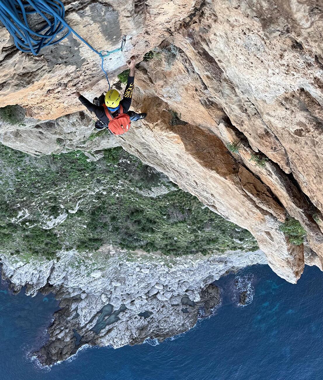 Pizzo della Sella, Monte Gallo, Apennins siciliens, Massimo Flaccavento, Claudio Trovato - La première ascension des « Pêcheurs de rêves », Pizzo della Sella, Monte Gallo, Apennins siciliens (Massimo Flaccavento, Claudio Trovato, 14-15/11/2025) Pizzo della Sella, Monte Gallo, Apennins siciliens, Massimo Flaccavento, Claudio Trovato - La première ascension des « Pêcheurs de rêves », Pizzo della Sella, Monte Gallo, Apennins siciliens (Massimo Flaccavento, Claudio Trovato, 14-15/11/2025)