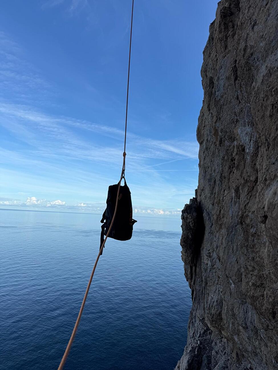 Pizzo della Sella, Monte Gallo, Apennins siciliens, Massimo Flaccavento, Claudio Trovato - La première ascension des « Pêcheurs de rêves », Pizzo della Sella, Monte Gallo, Apennins siciliens (Massimo Flaccavento, Claudio Trovato, 14-15/11/2025) Pizzo della Sella, Monte Gallo, Apennins siciliens, Massimo Flaccavento, Claudio Trovato - La première ascension des « Pêcheurs de rêves », Pizzo della Sella, Monte Gallo, Apennins siciliens (Massimo Flaccavento, Claudio Trovato, 14-15/11/2025)