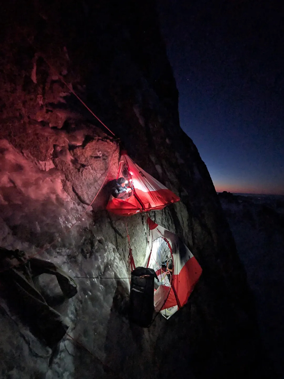 Grandes Jorasses Point Whymper, Léo Billon, Amaury Fouillade, Nicolas Jean, Enzo Oddo - The first ascent of 'Basique' on Point Whymper, north face of Grandes Jorasses (Léo Billon, Amaury Fouillade, Nicolas Jean, Enzo Oddo 27-31/12/2025) Grandes Jorasses Point Whymper, Léo Billon, Amaury Fouillade, Nicolas Jean, Enzo Oddo - The first ascent of 'Basique' on Point Whymper, north face of Grandes Jorasses (Léo Billon, Amaury Fouillade, Nicolas Jean, Enzo Oddo 27-31/12/2025)