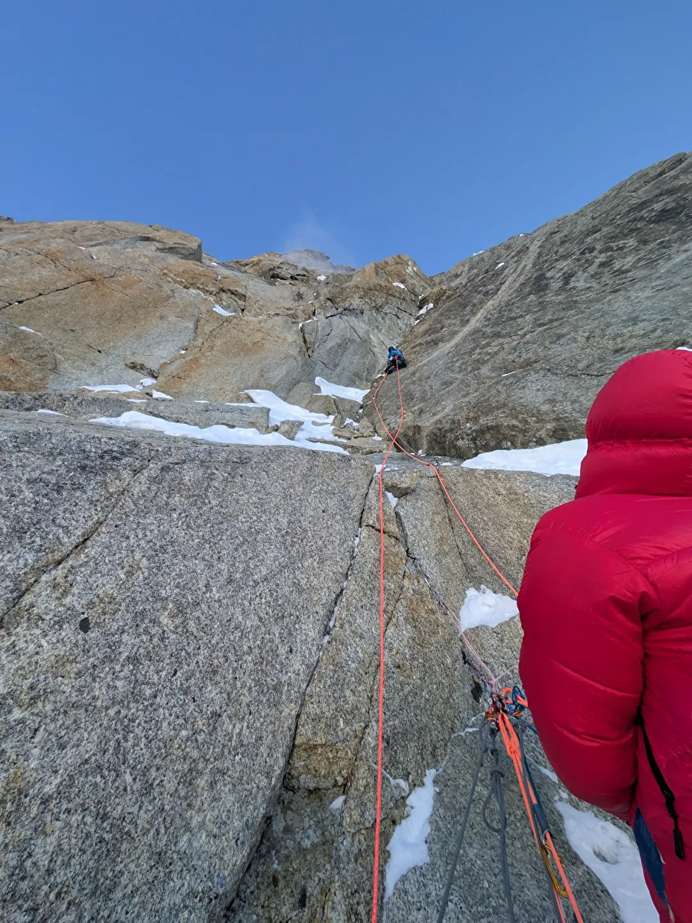 Grandes Jorasses Point Whymper, Léo Billon, Amaury Fouillade, Nicolas Jean, Enzo Oddo - The first ascent of 'Basique' on Point Whymper, north face of Grandes Jorasses (Léo Billon, Amaury Fouillade, Nicolas Jean, Enzo Oddo 27-31/12/2025) Grandes Jorasses Point Whymper, Léo Billon, Amaury Fouillade, Nicolas Jean, Enzo Oddo - The first ascent of 'Basique' on Point Whymper, north face of Grandes Jorasses (Léo Billon, Amaury Fouillade, Nicolas Jean, Enzo Oddo 27-31/12/2025)