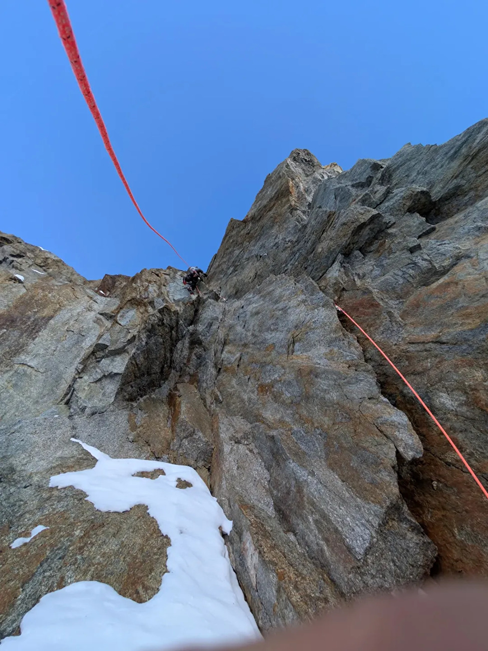 Grandes Jorasses Point Whymper, Léo Billon, Amaury Fouillade, Nicolas Jean, Enzo Oddo - The first ascent of 'Basique' on Point Whymper, north face of Grandes Jorasses (Léo Billon, Amaury Fouillade, Nicolas Jean, Enzo Oddo 27-31/12/2025) Grandes Jorasses Point Whymper, Léo Billon, Amaury Fouillade, Nicolas Jean, Enzo Oddo - The first ascent of 'Basique' on Point Whymper, north face of Grandes Jorasses (Léo Billon, Amaury Fouillade, Nicolas Jean, Enzo Oddo 27-31/12/2025)