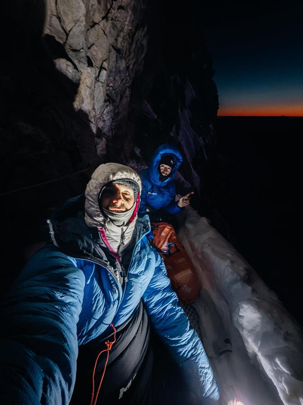 Barre des Écrins, Antoine Bouqueret, Charles Dubouloz - The second bivy on 'Directe Gamma' on the SE Face of Barre des Écrins (Antoine Bouqueret, Charles Dubouloz 28-31/12/2025) Barre des Écrins, Antoine Bouqueret, Charles Dubouloz - The second bivy on 'Directe Gamma' on the SE Face of Barre des Écrins (Antoine Bouqueret, Charles Dubouloz 28-31/12/2025)