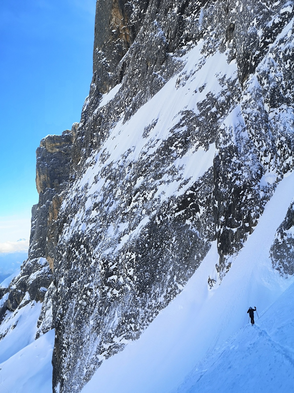 Pale di San Martino, Dolomites, Davide D'Alpaos, Francesco Vascellari - Première descente de la face nord-est de la Cima delle Fede (2953m), Pale di San Martino, Dolomites (Davide D'Alpaos, Francesco Vacellari, 04-05/2025) Pale di San Martino, Dolomites, Davide D'Alpaos, Francesco Vascellari - Première descente de la face nord-est de la Cima delle Fede (2953m), Pale di San Martino, Dolomites (Davide D'Alpaos, Francesco Vacellari, 04-05/2025)