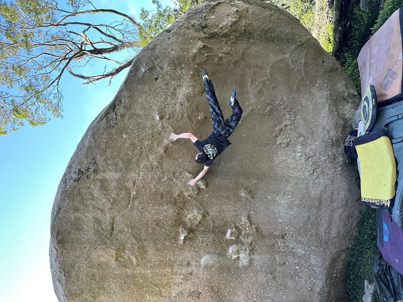 William Bosi - Will Bosi réalise la première ascension du 'Pôr Do Sol' (8C+) à Sintra au Portugal, 01/2026 William Bosi - Will Bosi réalise la première ascension du 'Pôr Do Sol' (8C+) à Sintra au Portugal, 01/2026