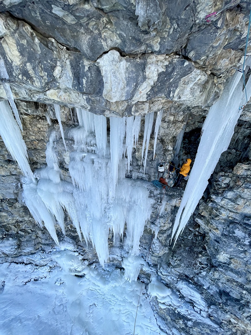 Cascade de Saute Aure, Melvin Bou, Kilian Moni, Raphael Olbrecht - The first ascent of 'Saute Aure et God Homme' at Cascade de Saute Aure at Dévoluy, France (Melvin Bou, Kilian Moni, Raphael Olbrecht 06-07/01/2026) Cascade de Saute Aure, Melvin Bou, Kilian Moni, Raphael Olbrecht - The first ascent of 'Saute Aure et God Homme' at Cascade de Saute Aure at Dévoluy, France (Melvin Bou, Kilian Moni, Raphael Olbrecht 06-07/01/2026)