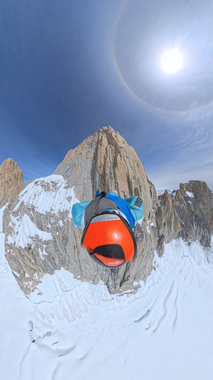 Fitz Roy Patagonia BASE jump, Boris Egorov, Konstantin Jäämurd, Vladimir Murzaev - Le premier BASE jump du Fitz Roy (Cerro Chaltén) en Patagonie (Boris Egorov, Konstantin Jäämurd, Vladimir Murzaev 01/07/2026) Fitz Roy Patagonia BASE jump, Boris Egorov, Konstantin Jäämurd, Vladimir Murzaev - Le premier BASE jump du Fitz Roy (Cerro Chaltén) en Patagonie (Boris Egorov, Konstantin Jäämurd, Vladimir Murzaev 01/07/2026)